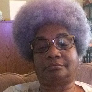 Meet your Posher, Claudia